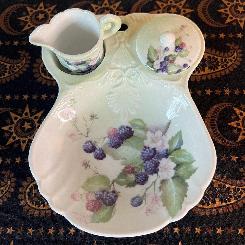 Lois White CreARTive Treasures Blackberry & Blossoms Miniature Tea Serving Dish
